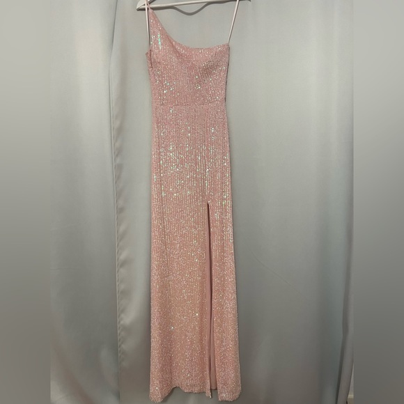 Sparkly pink Maxi dress worn only once - Picture 9 of 11